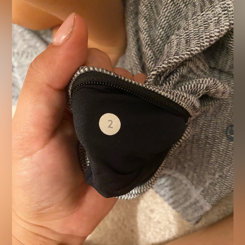 Lululemon - Picture 4 of 4